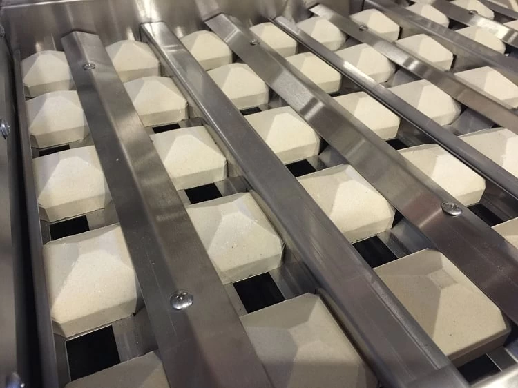 Delta Heat 32 Inch Natural Gas Grill On Cart With Infrared Rotisserie - Image 6