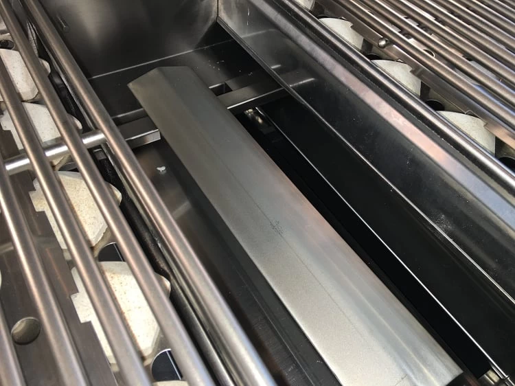 Summerset Sizzler Pro 40 Inch Propane Grill On Cart - Image 5