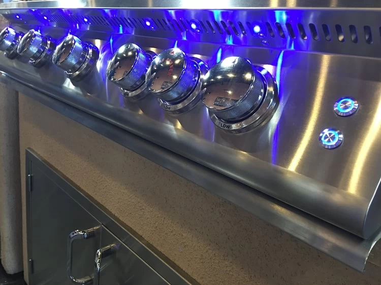 Summerset Sizzler Pro 40 Inch Propane Grill On Cart - Image 2