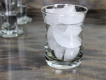 Marvel 15" Outdoor Undercounter Crescent Ice Machine - Image 2