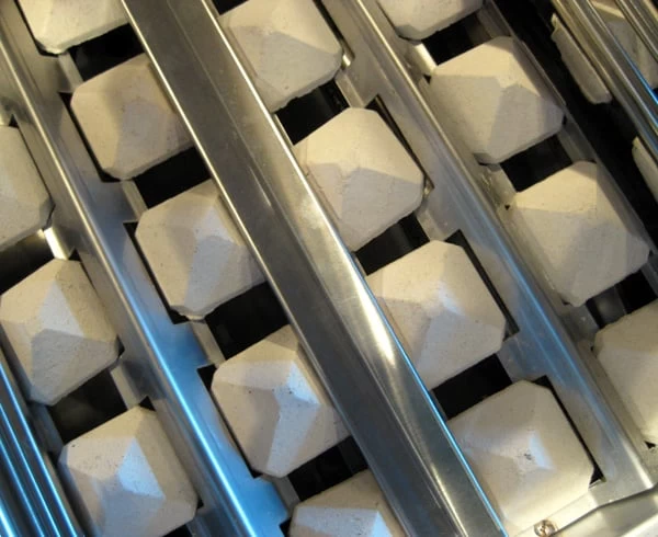 Delta Heat 26 Inch Propane Grill With Interior Lights - Image 6